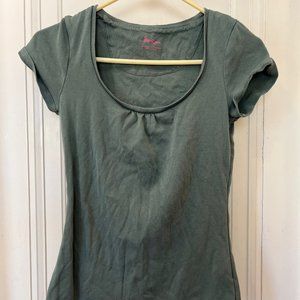 Boden scoop neck Essential Short Sleeve Tee, green ("pine"), 4